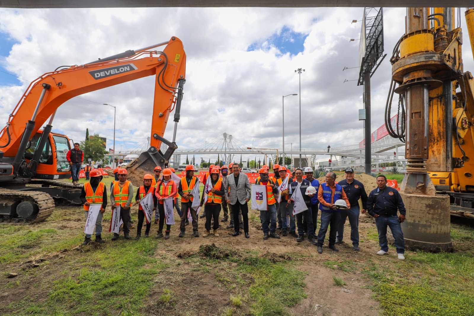 Céspedes inicia obras en la Vía Atlixcáyotl por 300 mdp