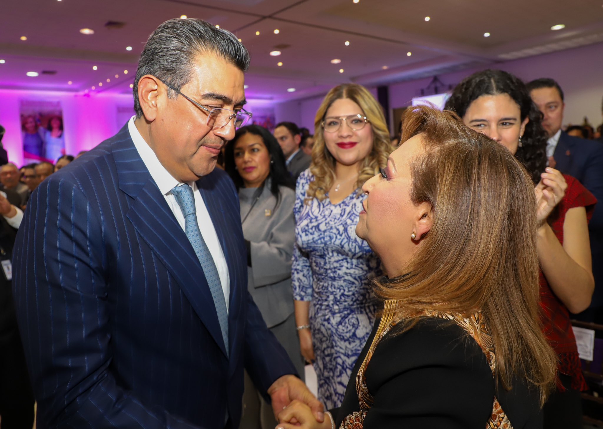 Céspedes asiste al Segundo Informe de Labores de Lorena Cuellar