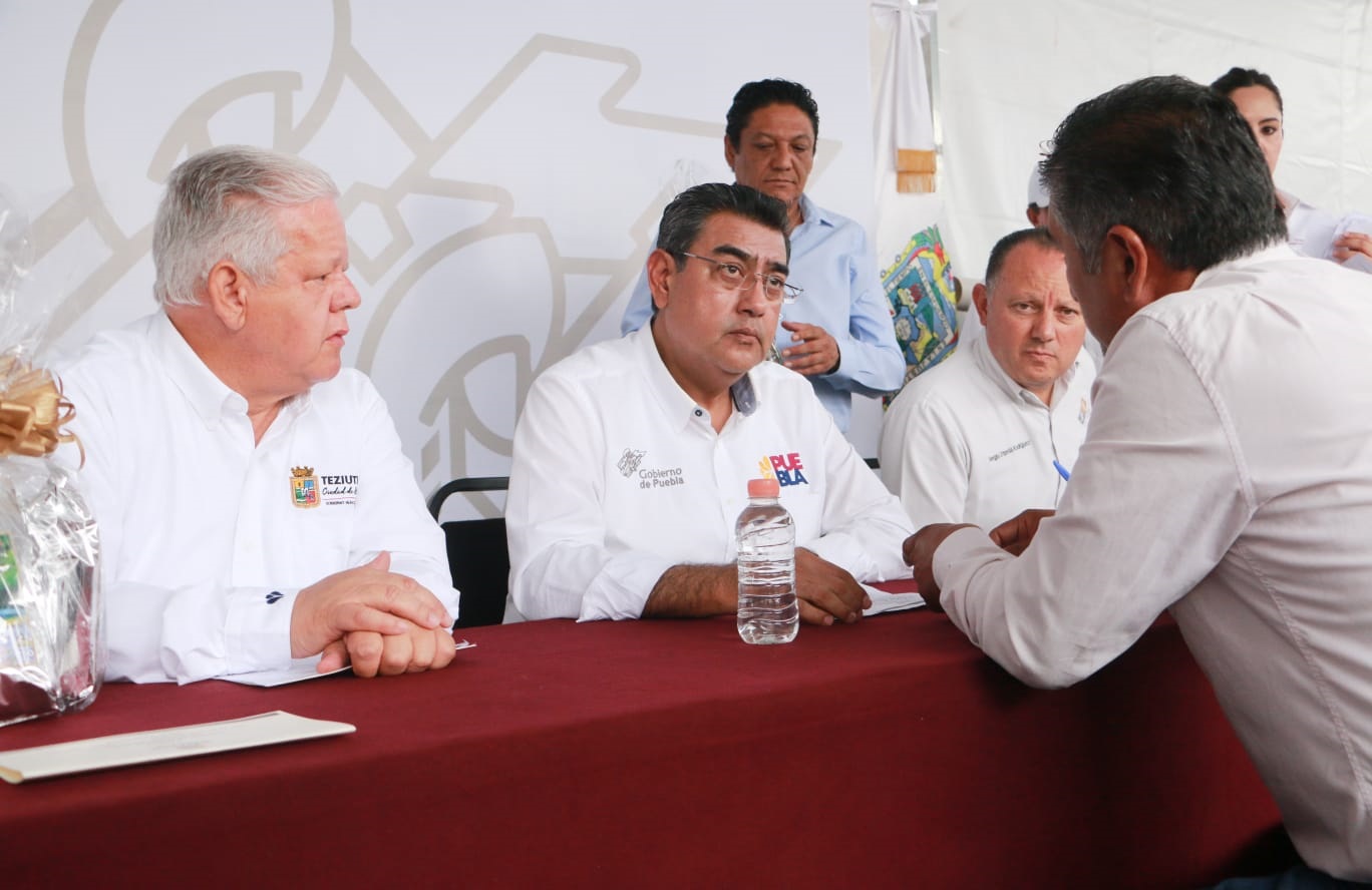 Arranca Sergio Salomón rehabilitación de Centro Escolar en Teziutlán