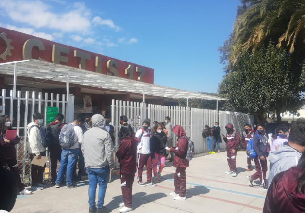 Padres de familia del CeTis 17 en Texmelucan piden transparentar cuotas escolares