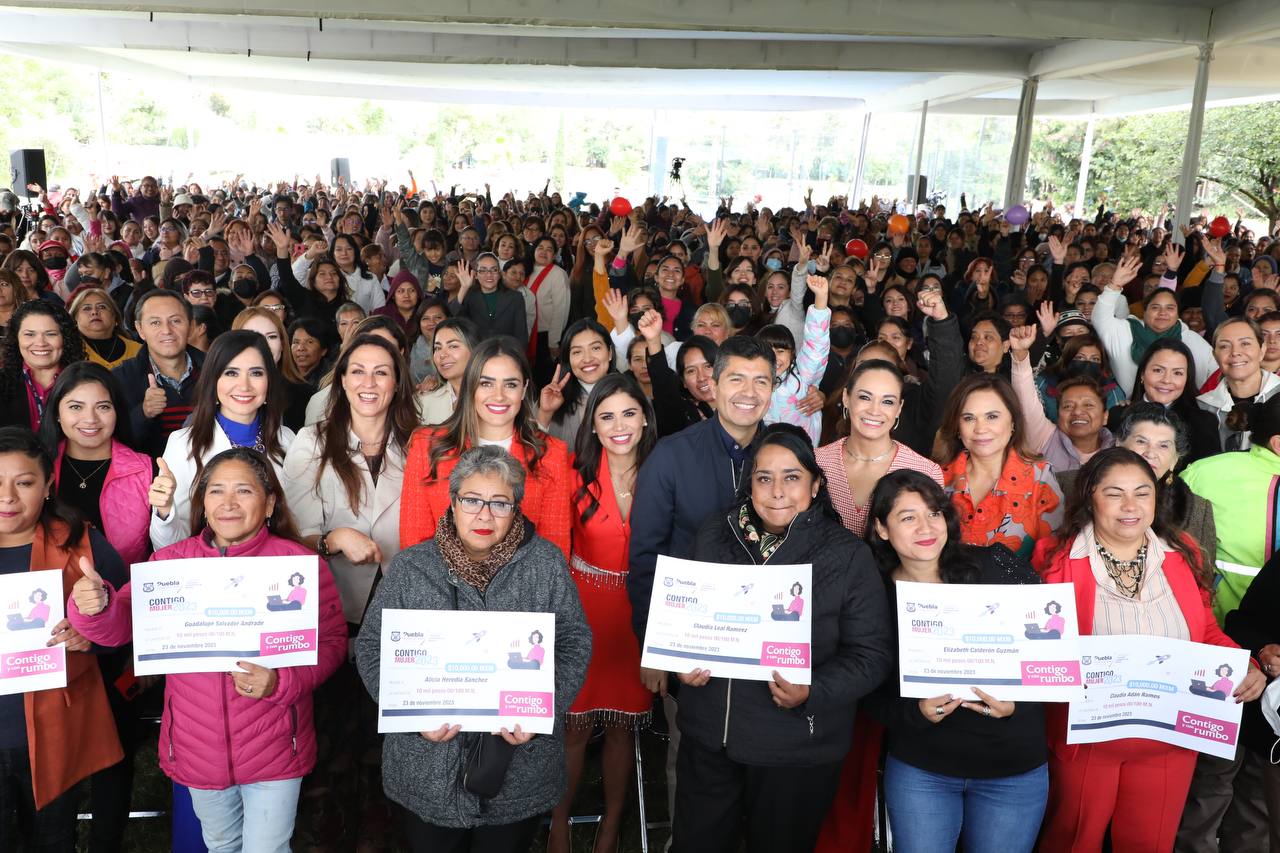 Comuna realiza foro para empoderar a mujeres de la capital