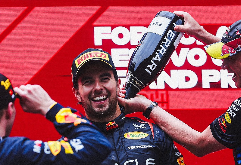 Checo Pérez llega tercero en China y Verstappen gana una vez más