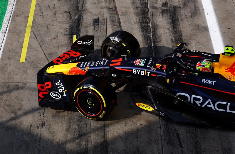 Checo y Verstappen tienen un Gran Premio de Singapur para el olvido