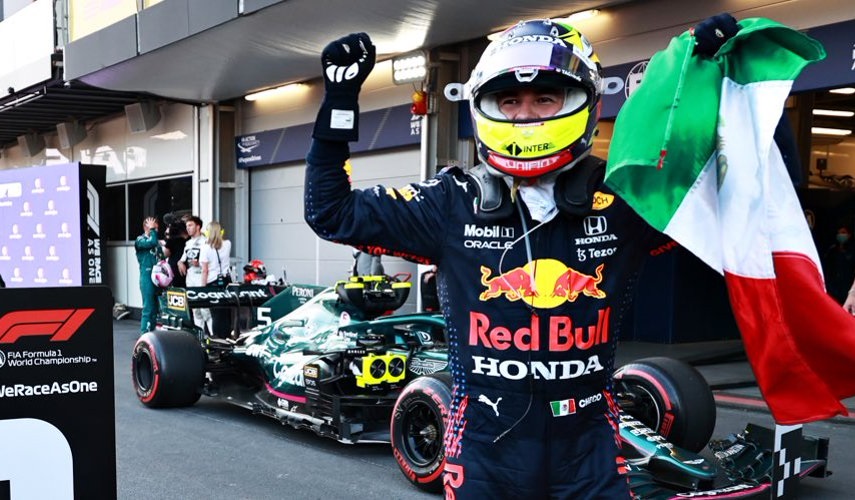 Checo Pérez amarra su segunda temporada con Red Bull