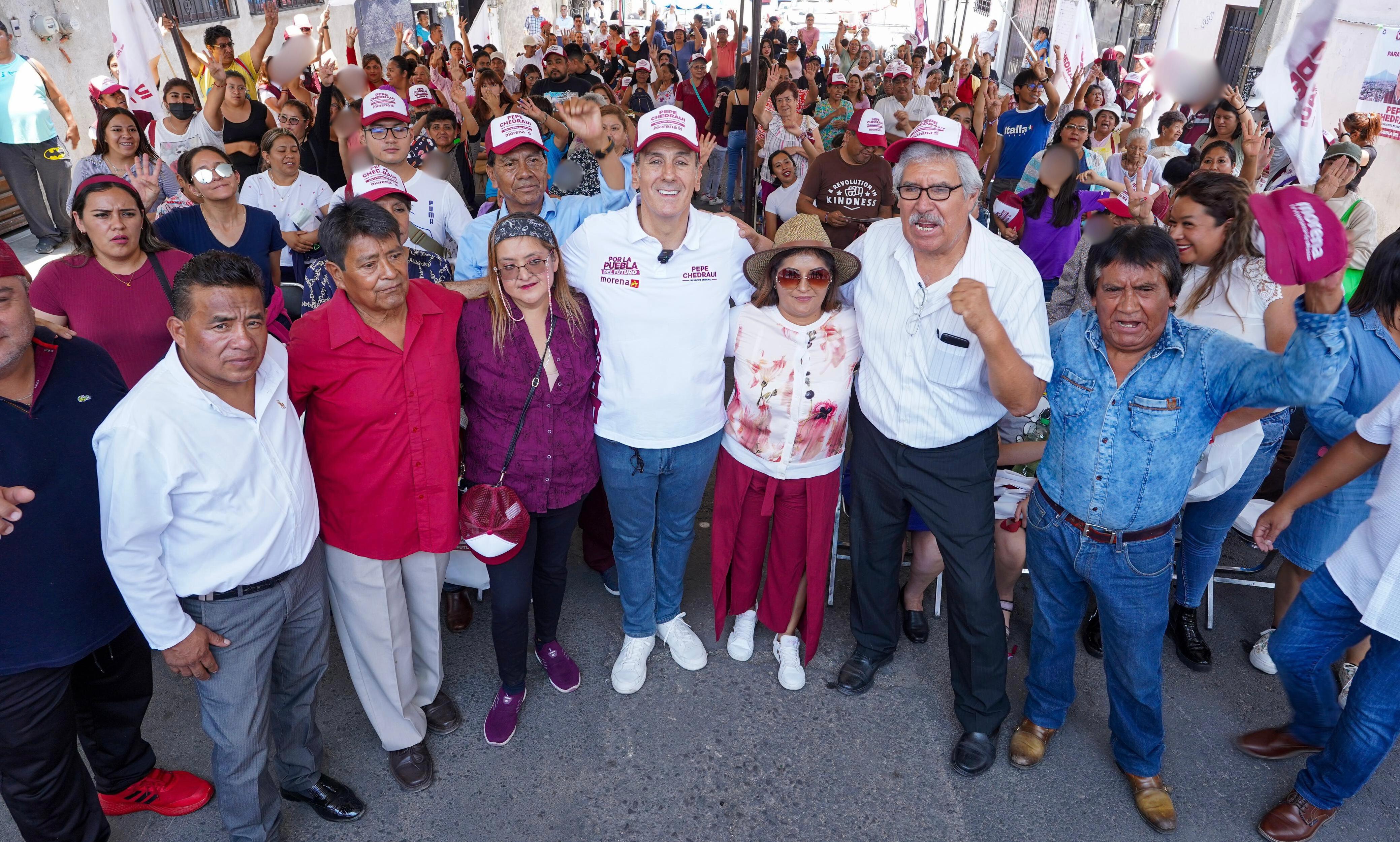 Chedraui fue arropado por las y los vecinos de la colonia 10 de Mayo