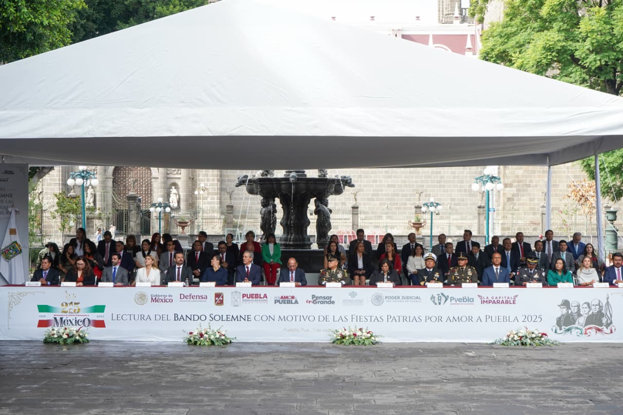 Coloca Chedraui Bando Solemne de las Fiestas Patrias 2025 en el Palacio Municipal