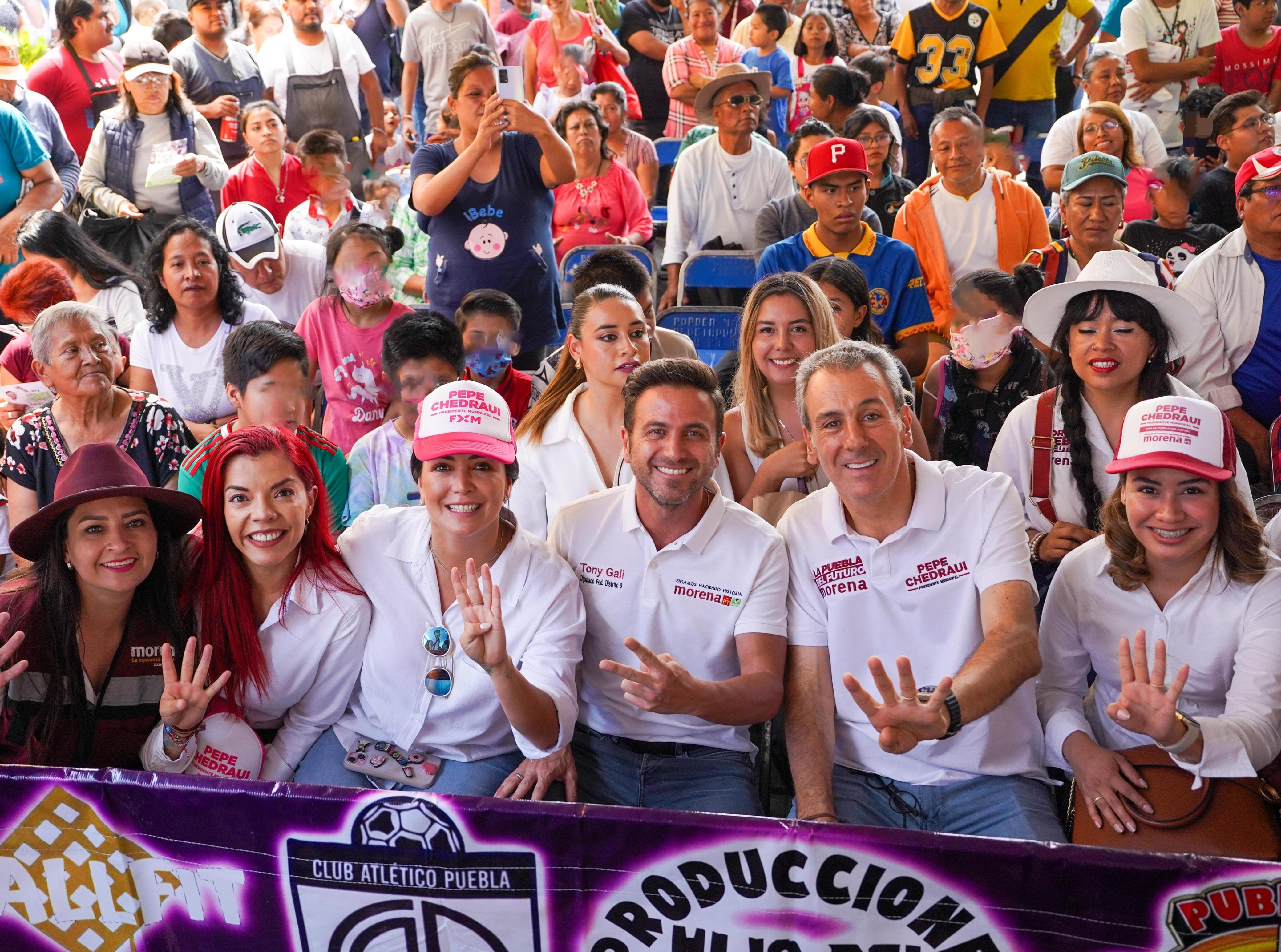 Se reúne Chedraui con locatarios del Mercado 5 de Mayo