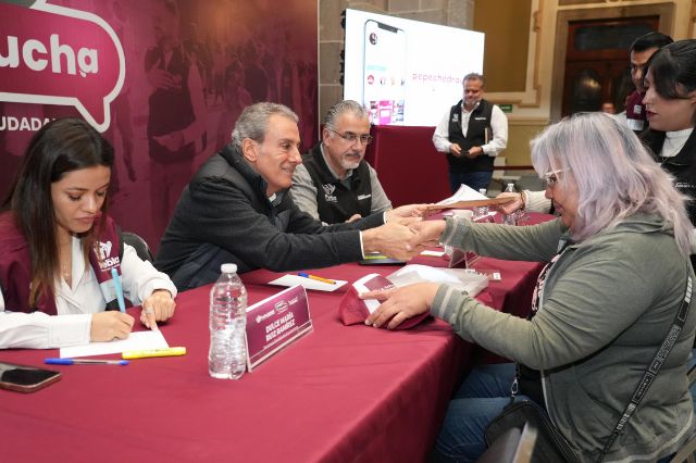 Continúa La Capital te Escucha: en el Palacio Municipal, Pepe Chedraui recibió a poblanas y poblanos