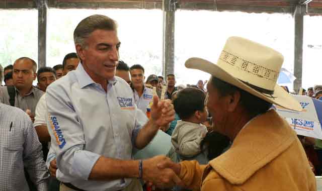 Gali promete modernización de carretera y auditorio para Vicente Guerrero