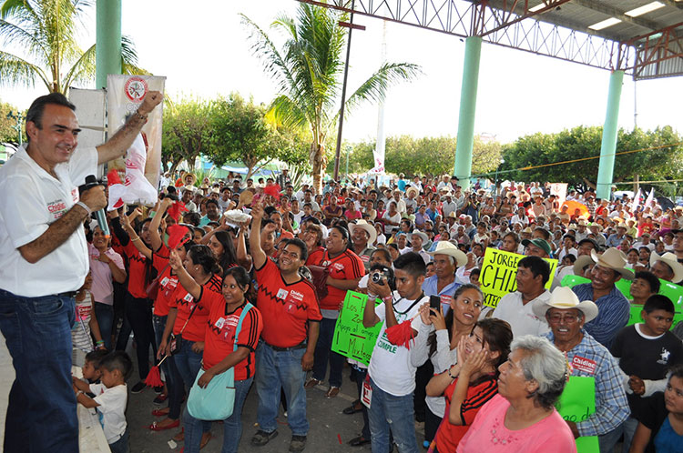 Cierra campaña Chidiac en el municipio de Tehuitzingo