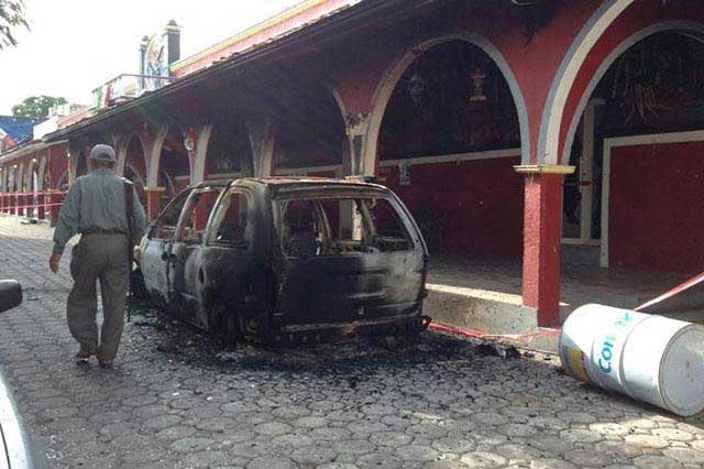 Condena comuna daños a vehículos y alcaldía de Chietla