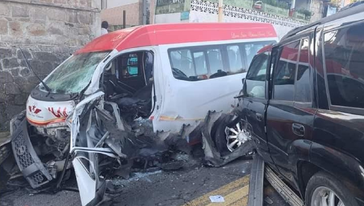 Fuerte accidente deja cinco lesionados en Chignautla