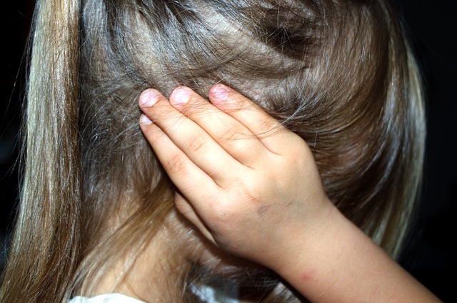 Abusó de su hija de 4 años y ella desarrolló 2,500 personalidades