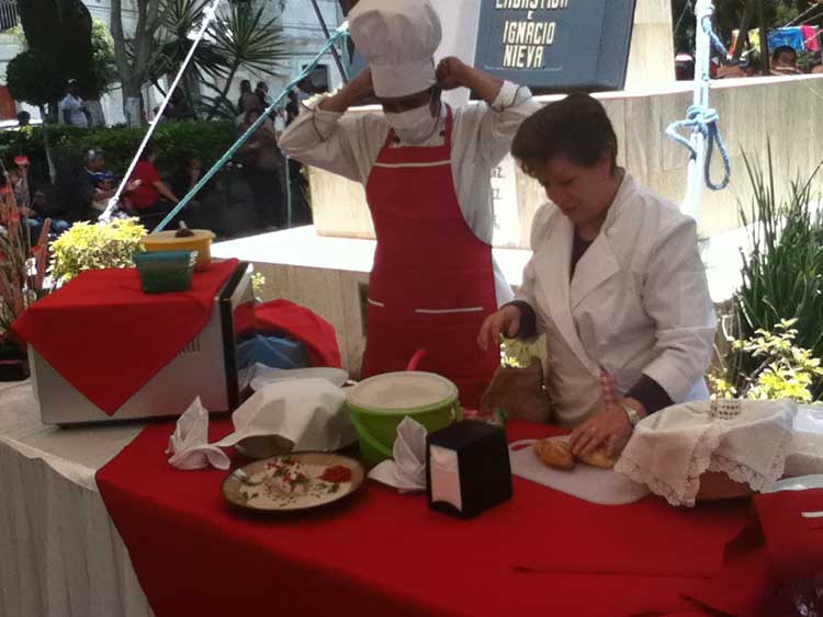 Arranca temporada de Chiles en Nogada en San Martín Texmelucan