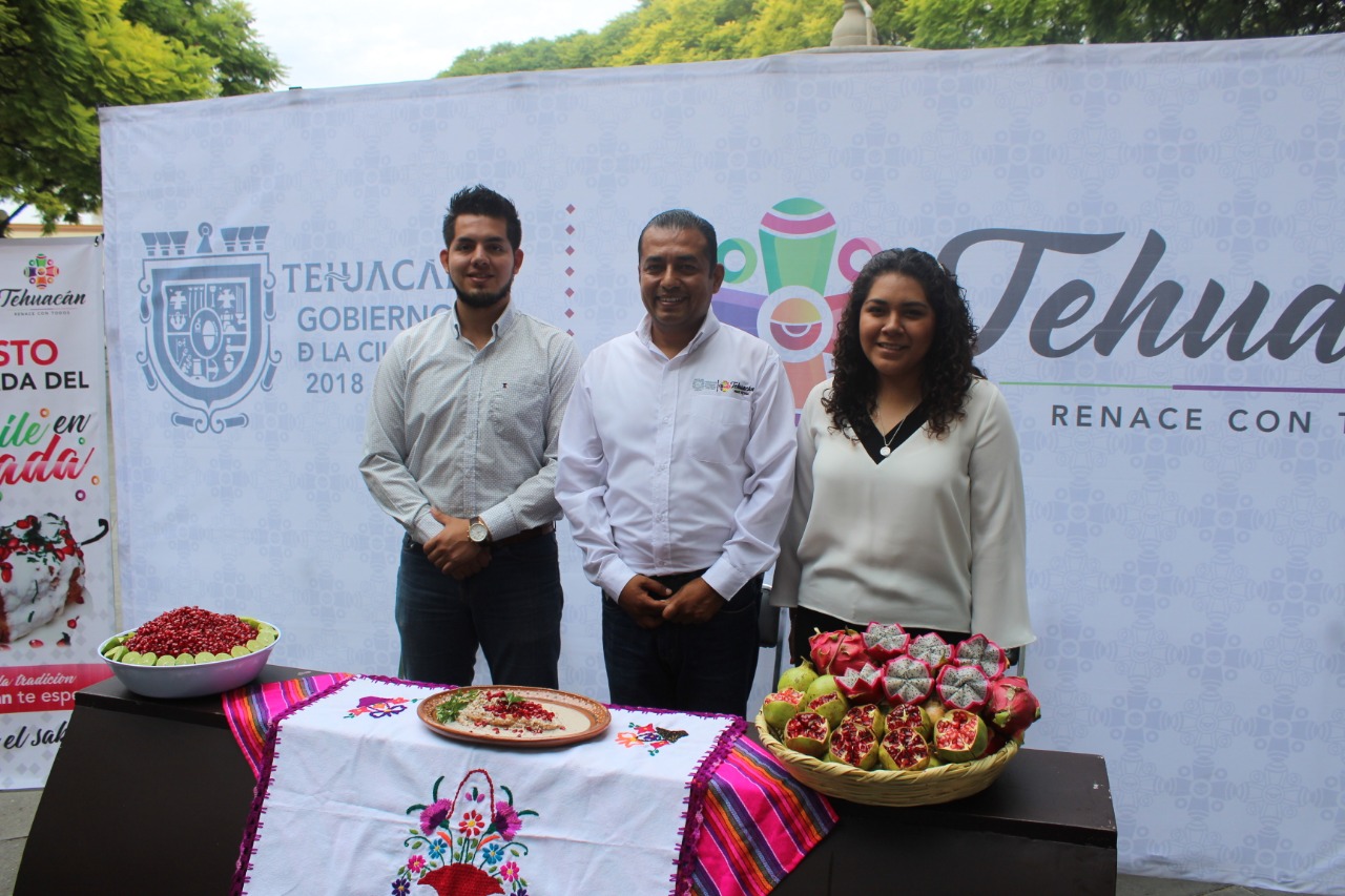 Anuncian exposición de chiles en nogada en Tehuacán
