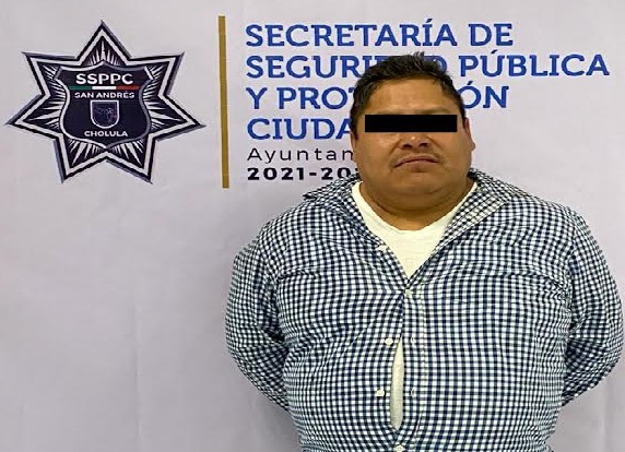 Los detienen en San Andrés Cholula por exceso de velocidad; traían armas