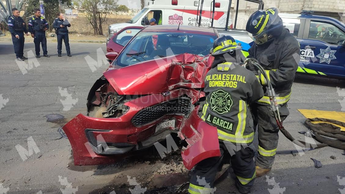 Automovilista murió por choque contra poste en Granjas de San Isidro