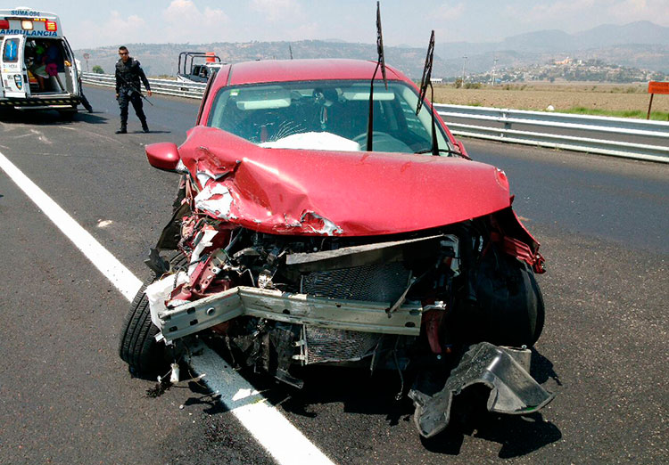 Choque deja cinco personas heridas en la Virreyes-Teziutlán