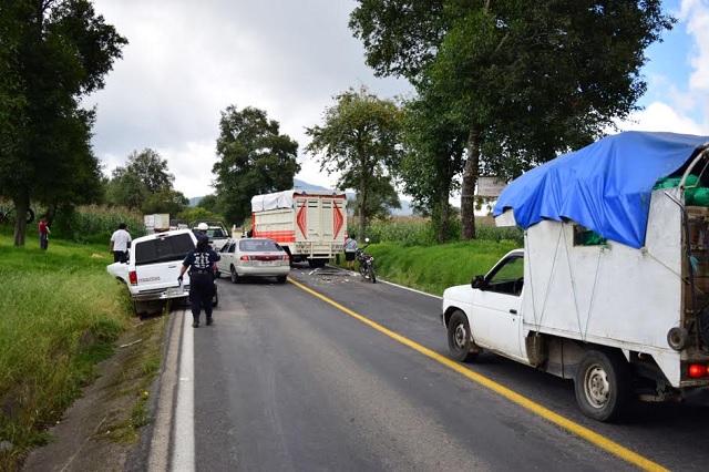 Choque deja un lesionado en la carretera Acuaco-Zacapoaxtla