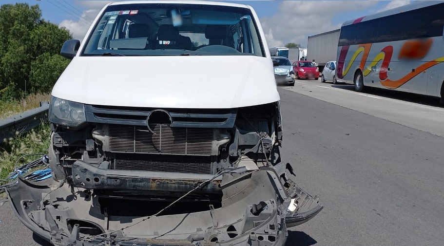 Obras y choque dificultan paso en la autopista de Puebla a Veracruz