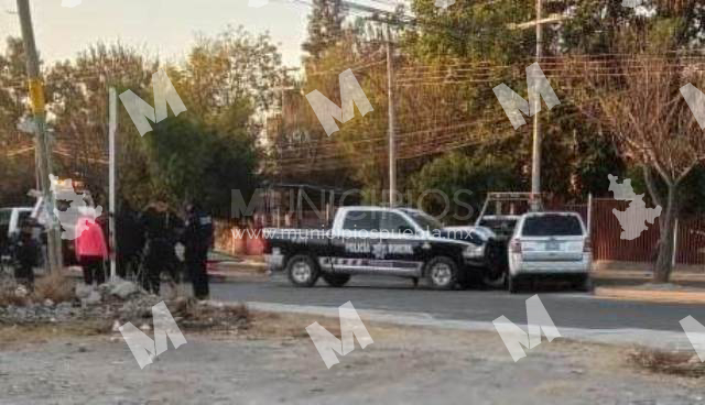 Choca patrulla de la policía de Tehuacán contra vehículo particular 