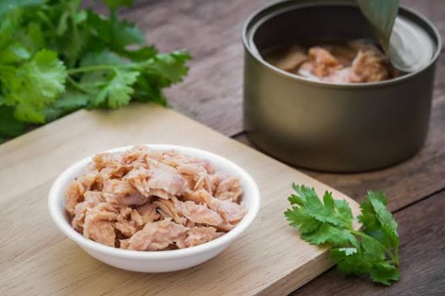 Qué tan saludable es el atún en lata y cuánto se puede consumir