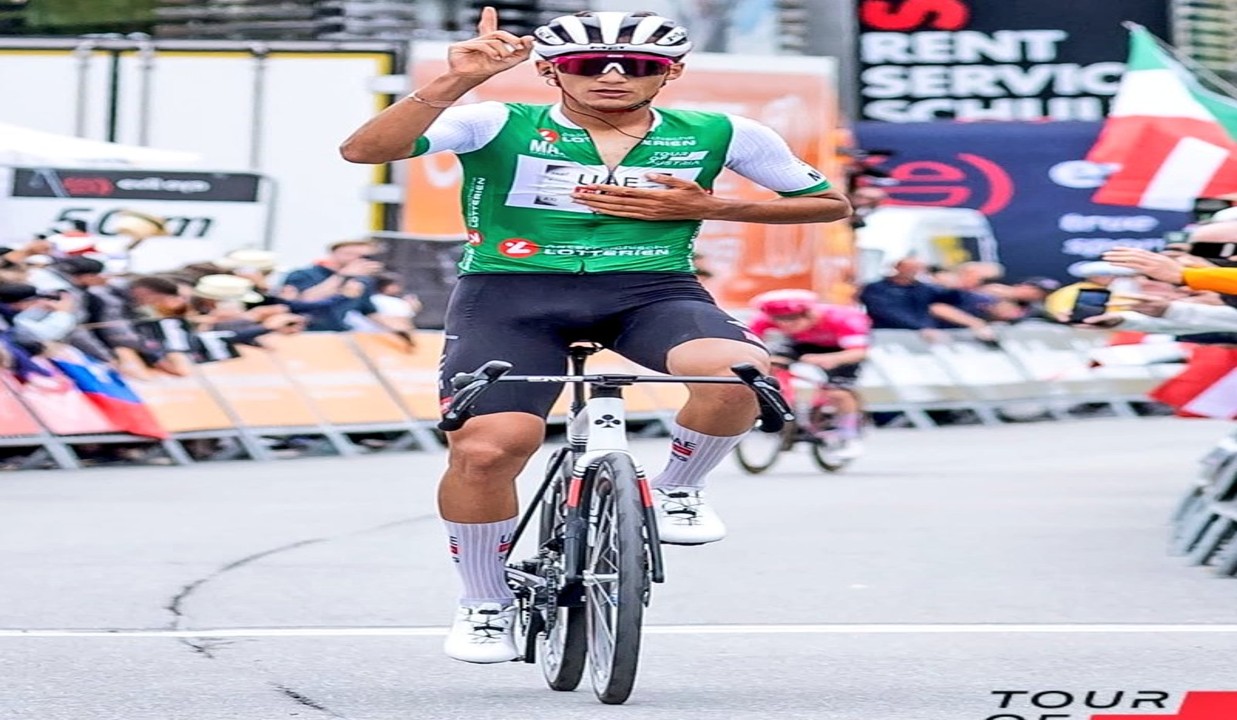 VIDEO Isaac del Toro se pone de líder en el Tour de Austria
