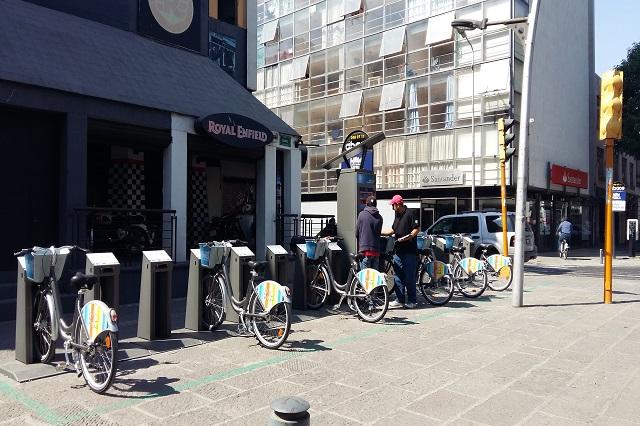 CycloShare entregó 53 estaciones de bicicletas públicas