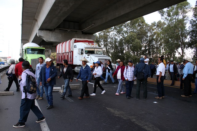 Ejidatarios protestan contra VW; firma dice que le pidieron 70 mdp