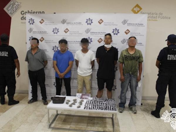 Detienen a cinco narcovendedores con 250 dosis de cristal en La Margarita