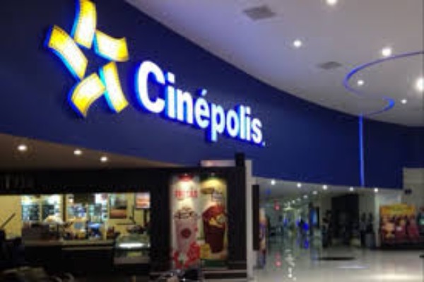 Salas de Cinépolis y Cinemex no abrirán en Puebla