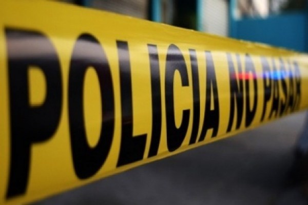 Encuentran muerto a sujeto en el interior de su auto en San Baltazar Campeche