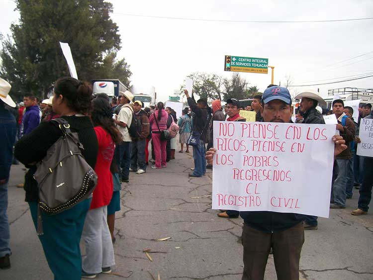 Tensa calma en Tehuacán por bloqueo de la Puebla-Veracruz