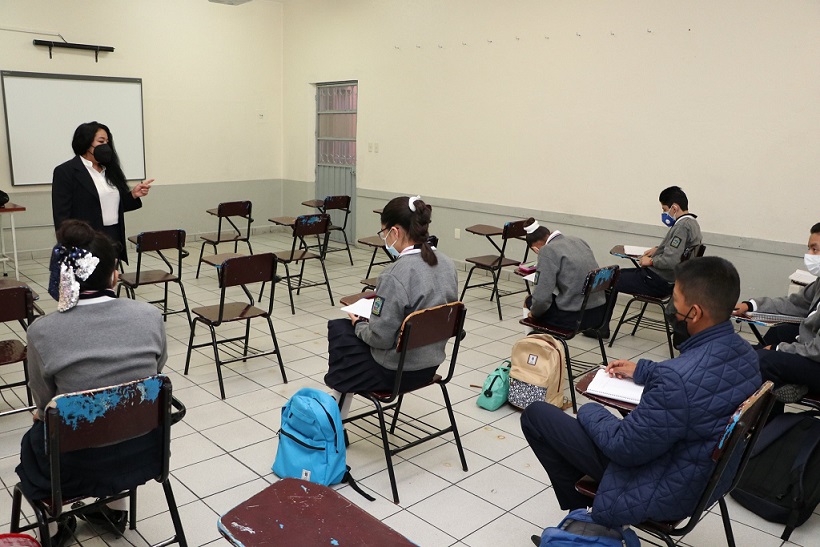 Siguen clases presenciales en Puebla aun con alza de casos Covid