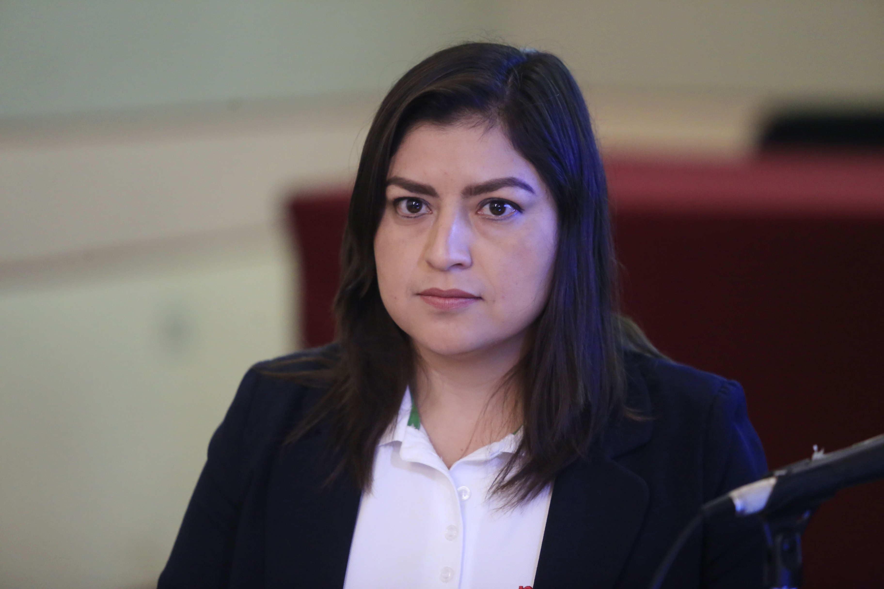 Tras alza al pasaje, buscará Claudia Rivera apoyos a las familias
