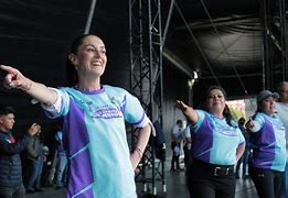 Critica Lilly Téllez a Sheinbaum por su aparición en evento de trampolín fitness