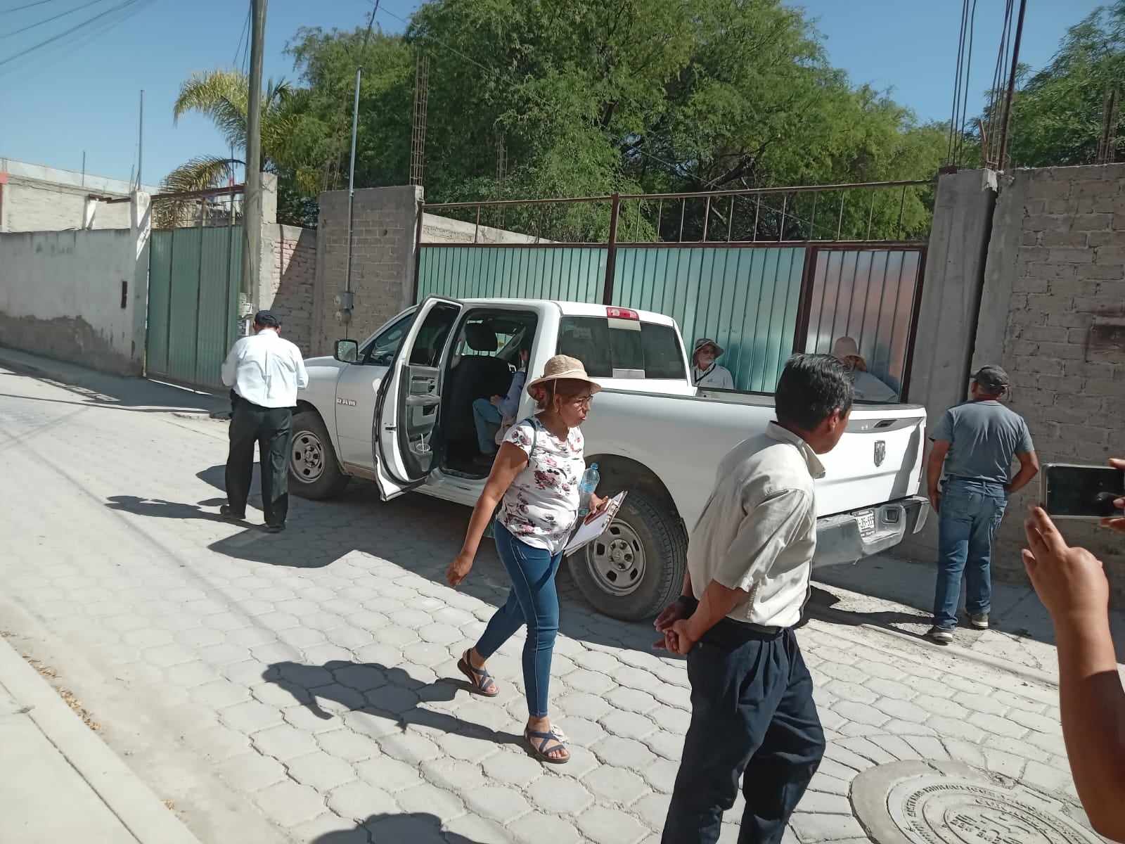 Empresas en San Lorenzo Teotipilco violan sellos de clausura de Conagua