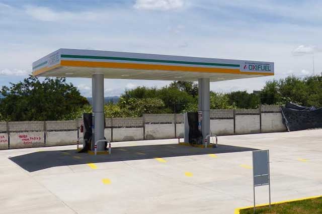 Clausuran por tercera vez gasolinera de etanol en Tehuacán
