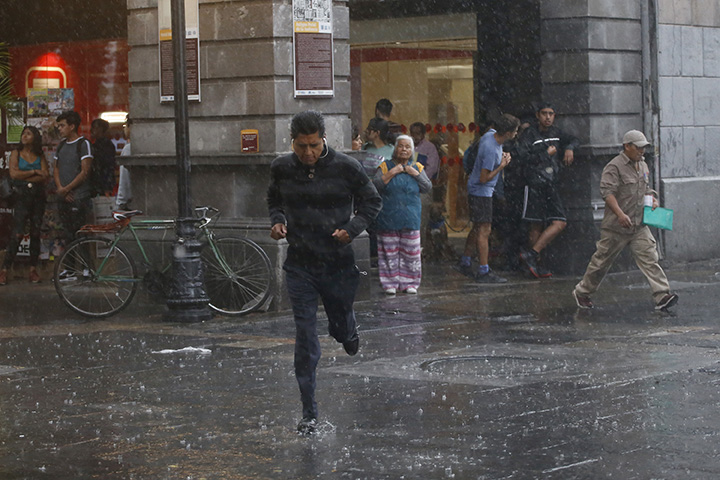 En alerta zonas de riesgo ante lluvias que seguirán en Puebla