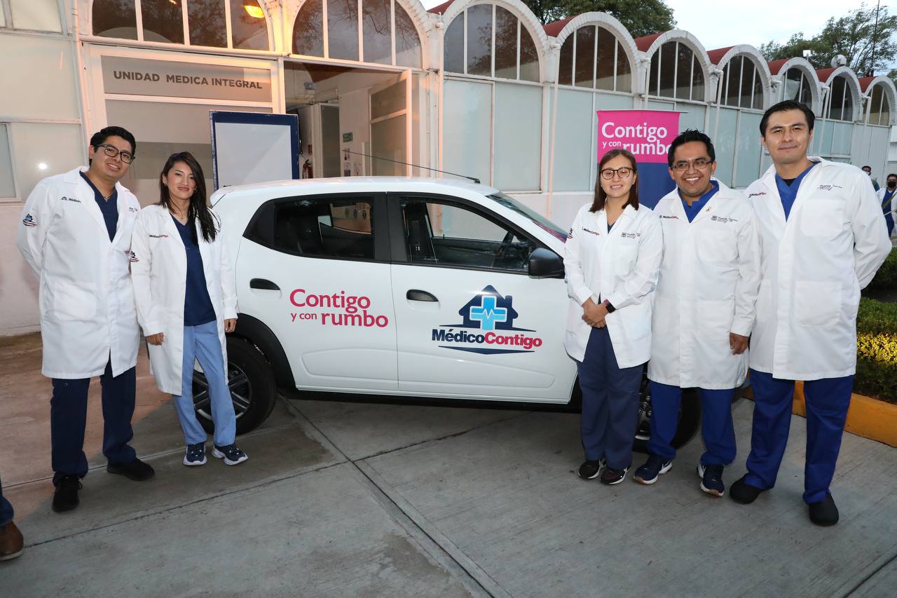 Club de empresarios dona vehículo al SMDIF de Puebla para el Programa Médico Contigo