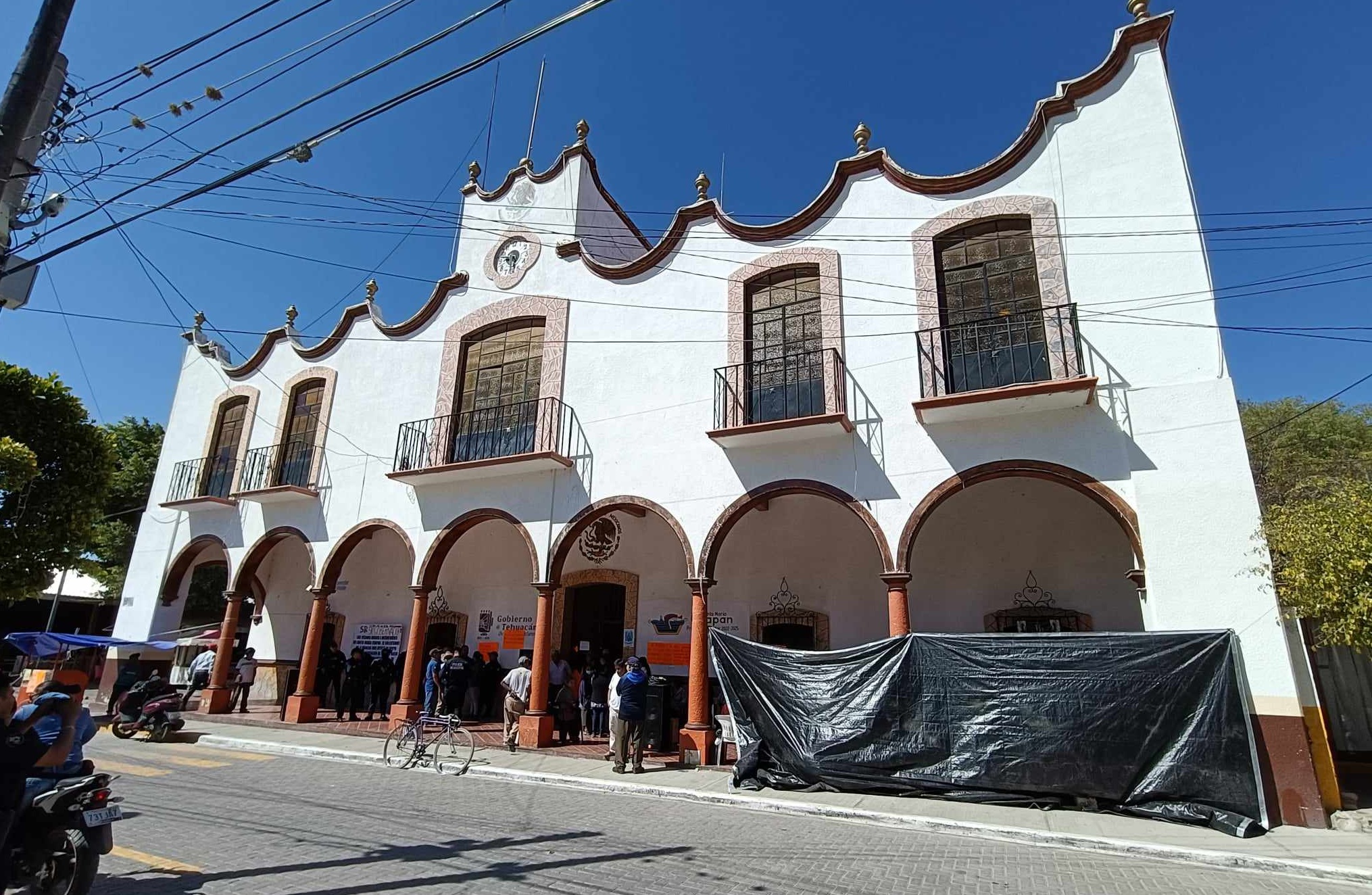 En vialidades de Santa María Coapan realizan arrancones clandestinos de motos