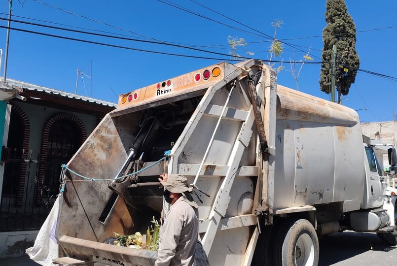 Bloquean calles de Coapan en Tehuacán por falta de recolección de basura