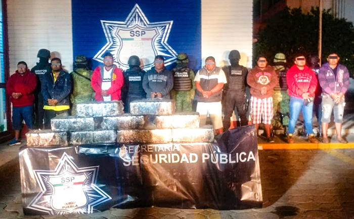 SSP y Sedena aseguran 10 kilos de coca y a 8 traficantes