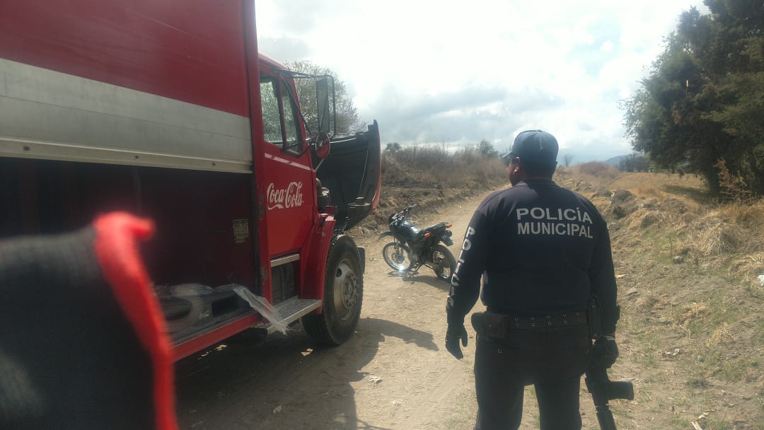 Ladrones vacían camión de Coca-Cola en Teotlalcingo
