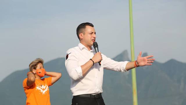 Colosio 2024: buscar otra vez la alcaldía de Monterrey o tirarle a la presidencia de México