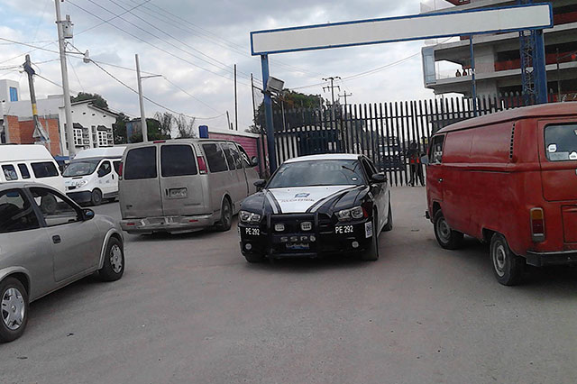 Comando armado asalta fábrica de Noé Peñaloza en Xalmimilulco