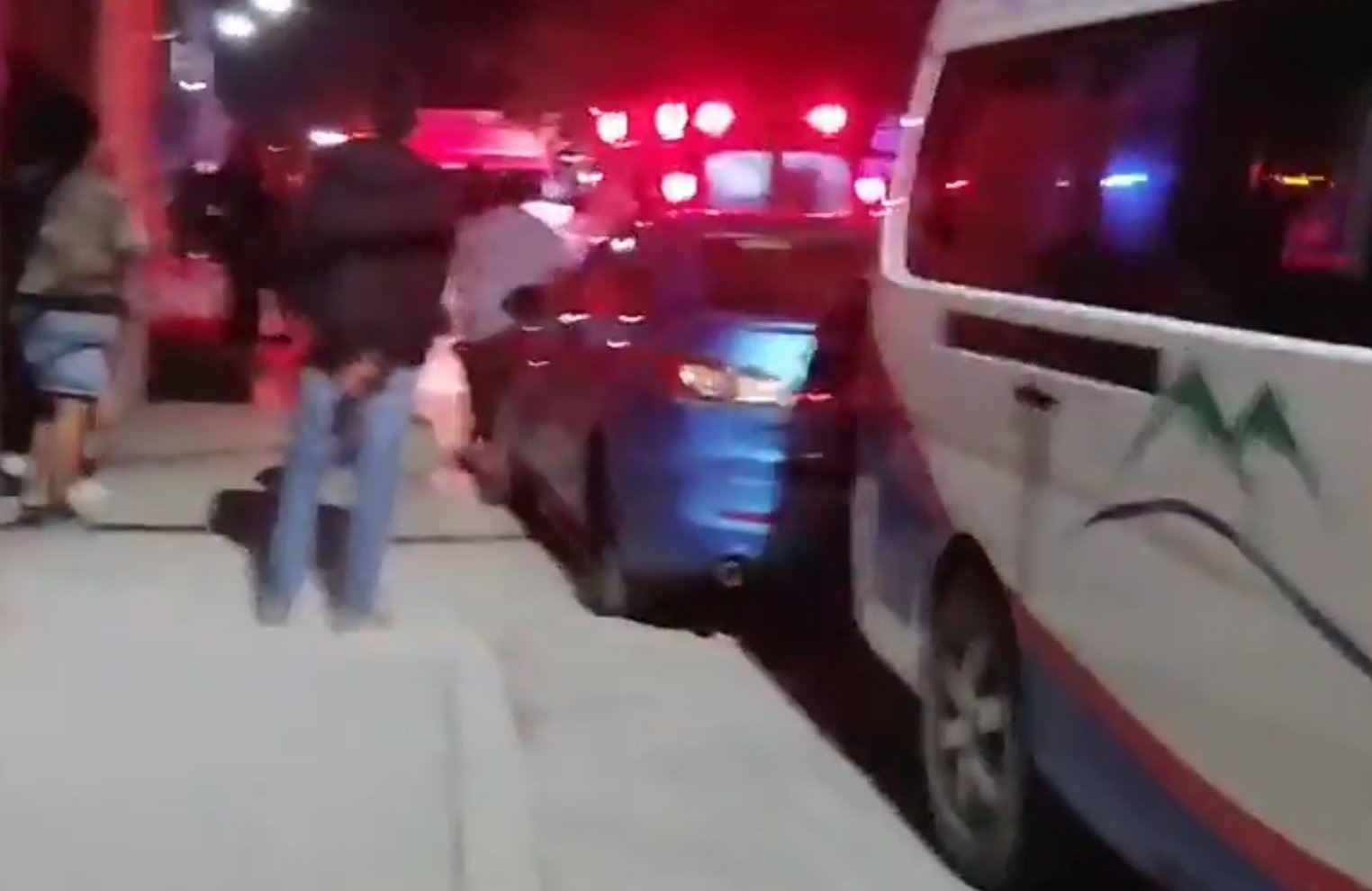 Asaltantes ejecutan a pasajero de combi en Tehuacán