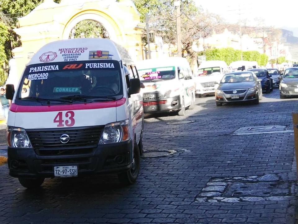 Solo 60% de usuarios del transporte usa cubrebocas en Tehuacán