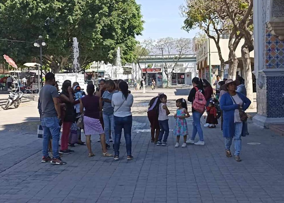 Protestan ambulantes de La Purísima por reducción de horario