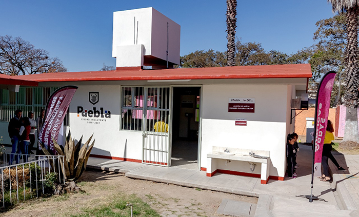 Inauguran comedores en kínder Manuel Rivera Anaya y primaria Peterssen